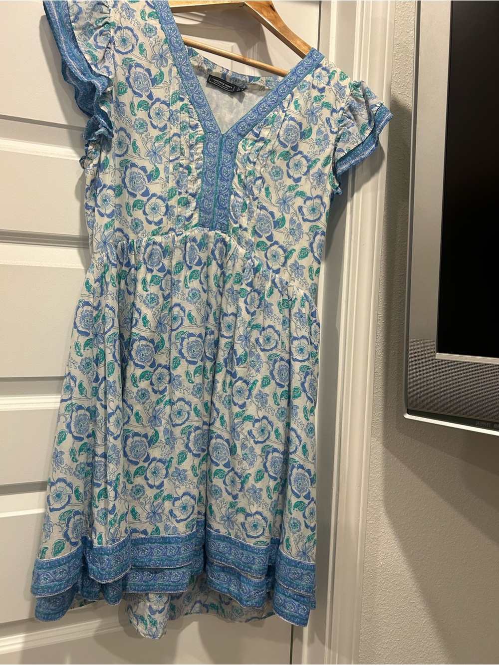 Vineyard Vines Blue & Green Floral V-Neck Top
